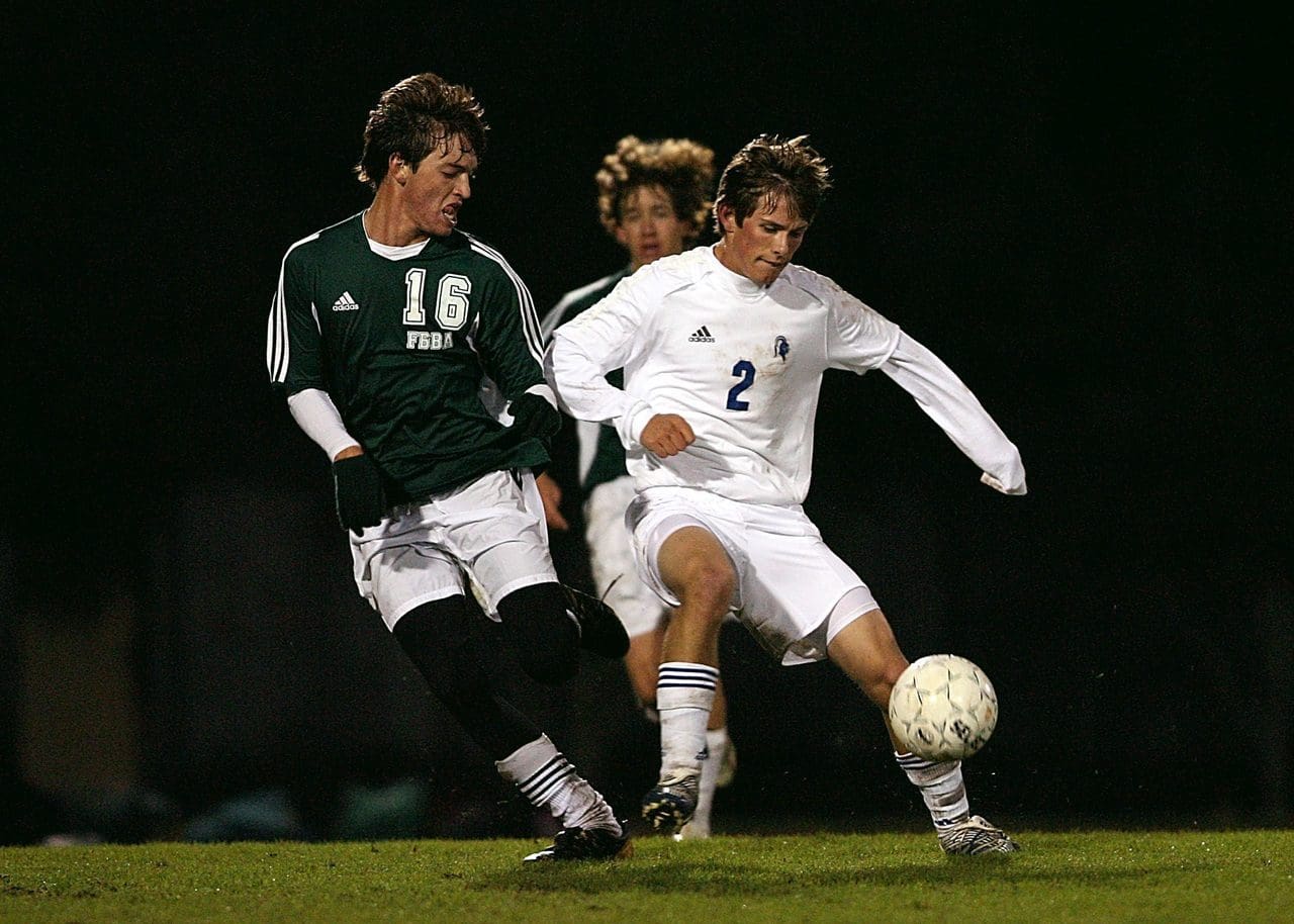 grass-sport-field-game-action-soccer-595772-pxhere.com